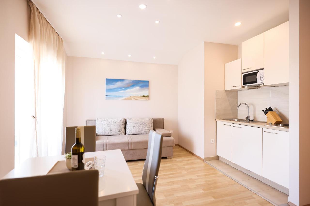 Apartments Anka With Seaview 沃希 外观 照片