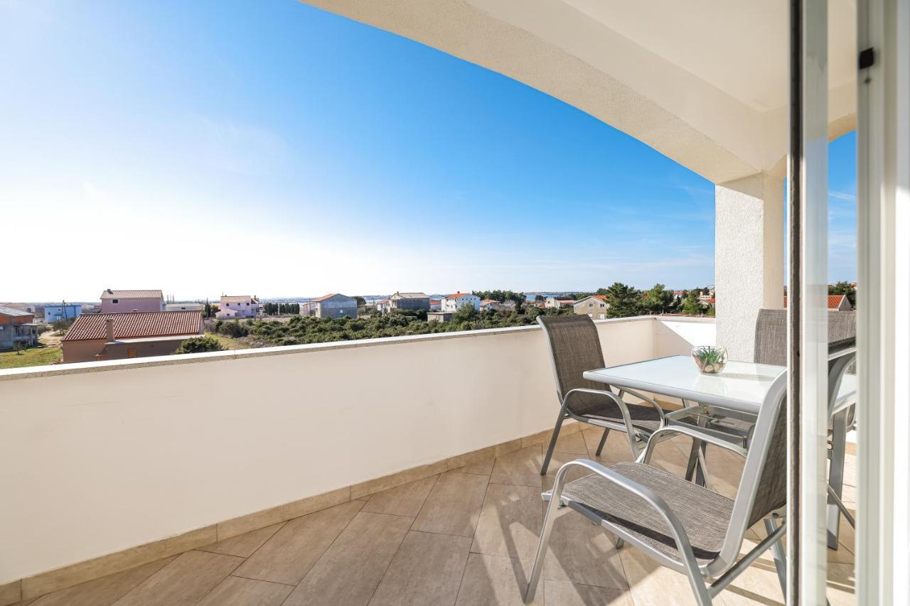 Apartments Anka With Seaview 沃希 外观 照片