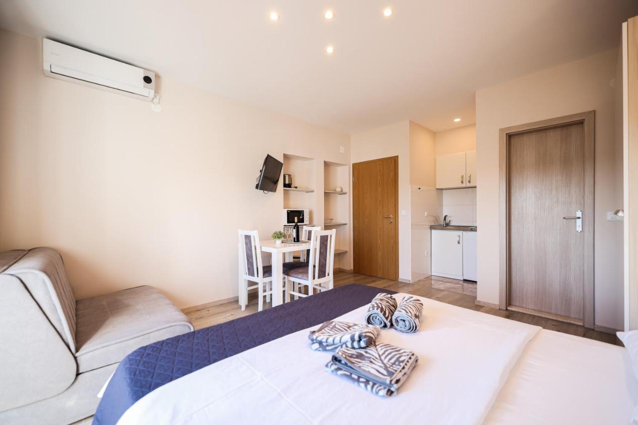 Apartments Anka With Seaview 沃希 外观 照片