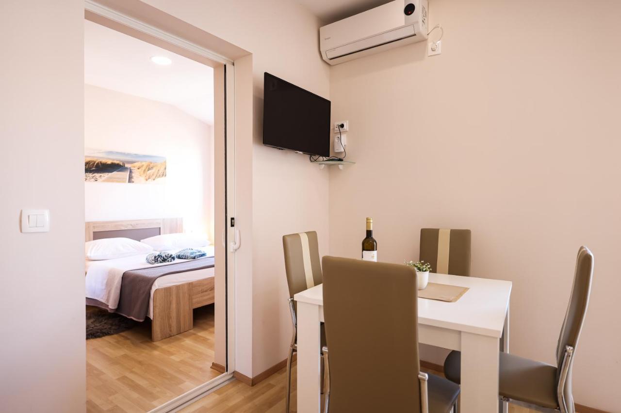 Apartments Anka With Seaview 沃希 外观 照片