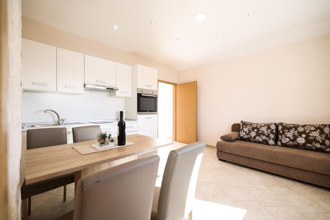 Apartments Anka With Seaview 沃希 外观 照片